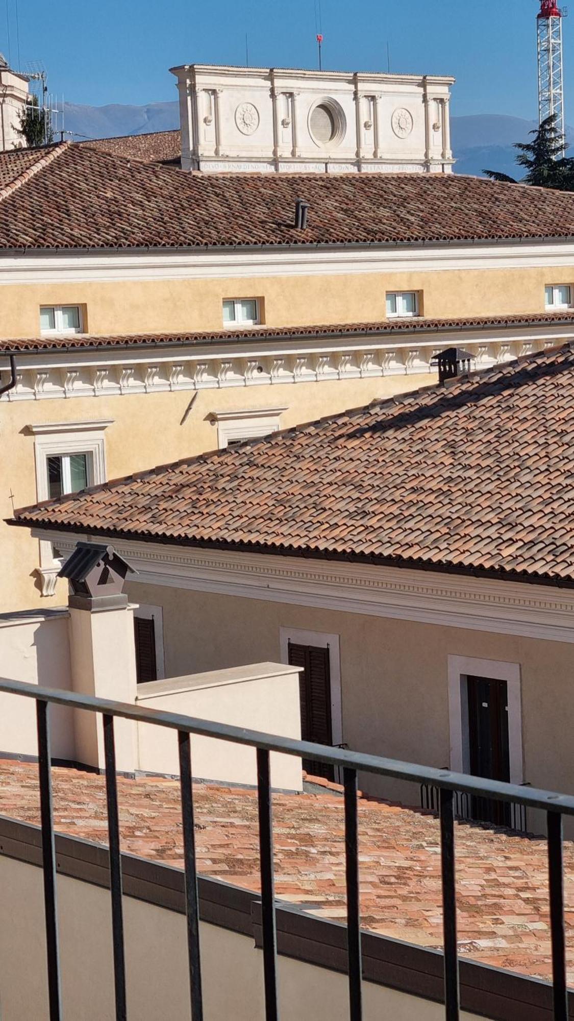 Antica Dimora San Crisante - Centro Storico Apartment L'Aquila Luaran gambar