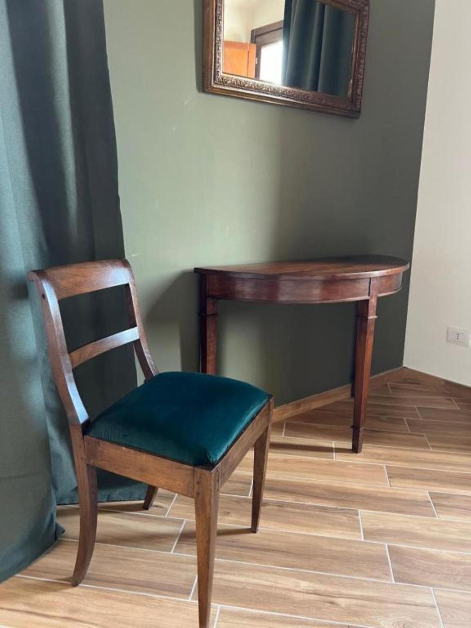 Antica Dimora San Crisante - Centro Storico Apartment L'Aquila Luaran gambar